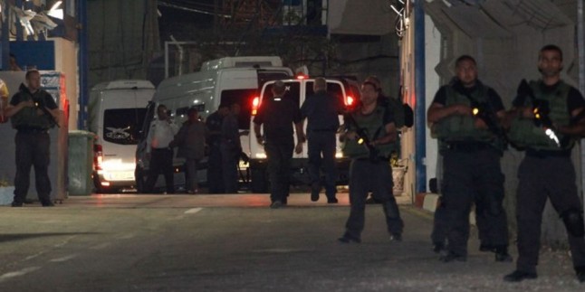 Siyonist İsrail Mahkemesi Yaralı Filistinli İki Çocuğu Gözaltında Tutmaya Devam Ediyor ​