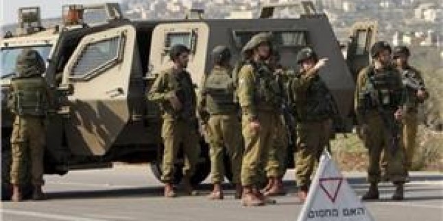 Siyonist İsrail Güçleri Filistinli Kadını Kontrol Noktasında Gözaltına Aldı