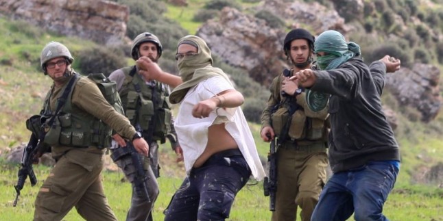Urif Beldesine Saldıran Yahudi Yerleşimciler Üç Filistinliyi Yaraladı
