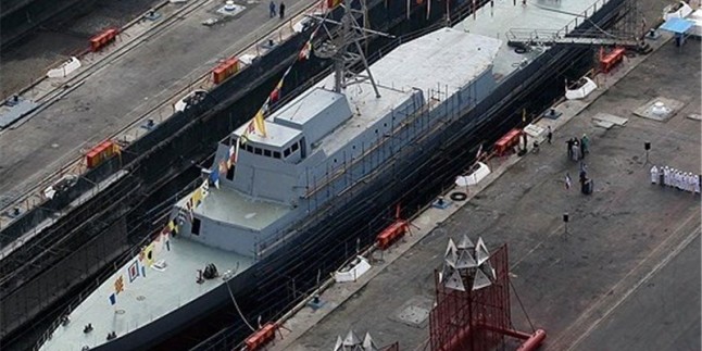 İran Deniz Kuvvetlerinden Radara Yakalanmayan Savaş Gemisi