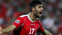 İranlı futbolcu, ailesi tehdit edildiği için ülkesine döndü