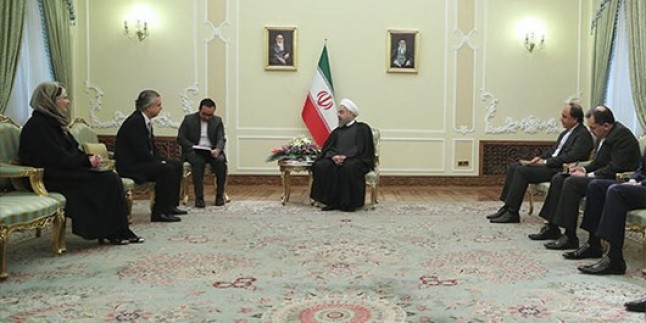 Hasan Ruhani üç Büyükelçinin güven mektubunu kabul etti