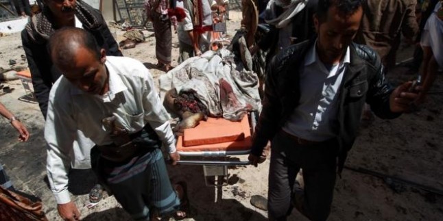 Suudi Arabistan Yemen’de Bir Cenazeyi Vurdu