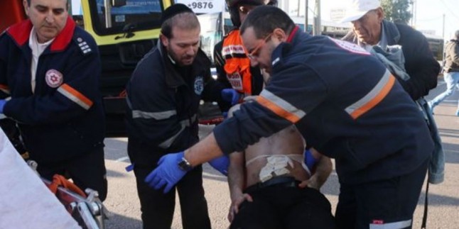 Tel Aviv’deki Bıçaklama Eyleminde Dört Siyonist Yaralandı