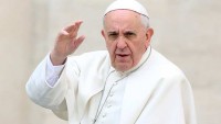 Papa Ülkesine Döndü…
