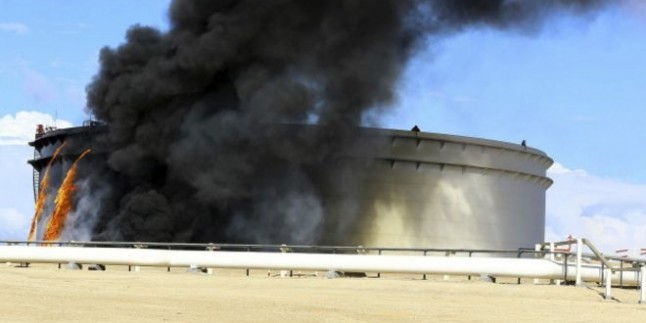 Libya’nın En Büyük Petrol Limanına Roket Saldırısı Yapıldı…