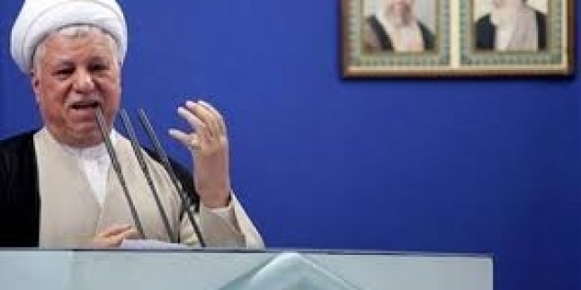Rafsancani’den İran halkına: “İslam İnkılabının 36. zafer yıl dönümü merasimlerine katılın”