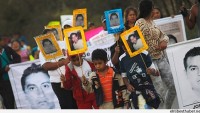 Meksika’da Kaçırılan Öğrencilerin Ailelerinin, Çocuklarını Aramak İçin Ordu Üslerine Girebilecekleri Açıklandı…