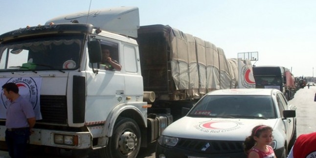İdlib Valiliği Muarrat el Numan kırsalına insani yardım konvoyu gönderdi…