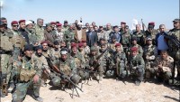Foto: İmam Ali Türbesi Yetkilileri Necef Çölünde Gönüllü Halk Birliklerini ve Irak Askerlerini Ziyaret Etti…