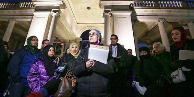 ABD’de Öldürülen Üç Müslüman İçin New York’ta Anma Töreni Düzenlendi…
