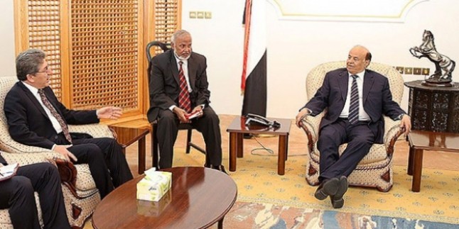 Türkiye’nin Yemen Büyükelçisi İslam Devriminden Sonra Aden’e Kaçan Yemen’in Eski Cumhurbaşkanı Hadi’yle Görüştü…