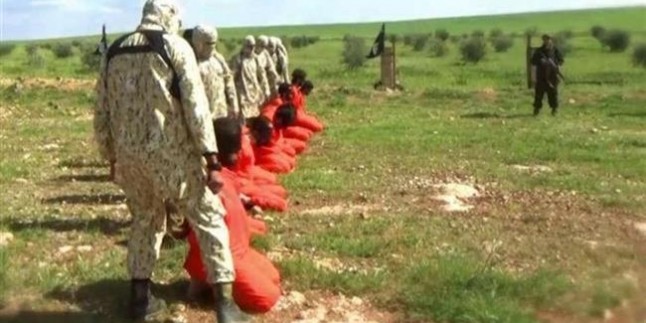 IŞİD Teröristleri 8 Suriye Askerini Vahşice İnfaz Etti