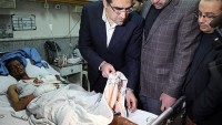 Foto: İran Sağlık Bakanı Yemenli yaralıları ziyaret etti.