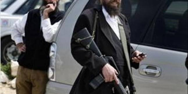 Yahudi Yerleşimciler Filistinli Genci Silah Zoruyla Kaçırmak İstedi.