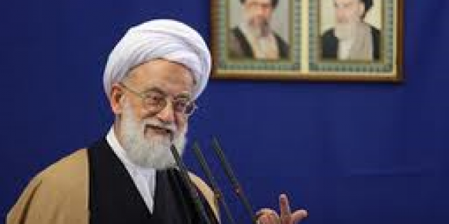 Ayetullah İmami Kaşani: İran’ın bilimsel gelişimi, Direniş Ekonomisi’nin uygulanması müzakerelerdeki başarının temel nedenleridir.