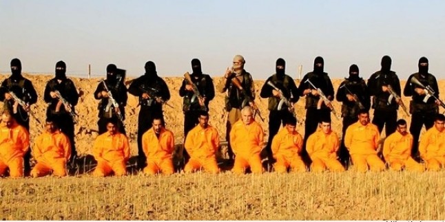 Tekfirci IŞİD terör örgütü bugün Iraklı gönüllü halk birliği üyesi 11 direnişçiyi idam etti.