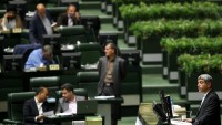 185 İranlı milletvekili, bir aylık maaşlarını Yemen halkına armağan ettiler