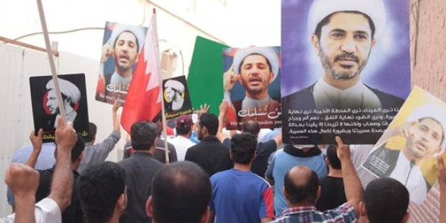 Bahreyn Halkı, Diktatör Rejimin Tutuklamalarını Protesto Etmeye Devam Ediyor