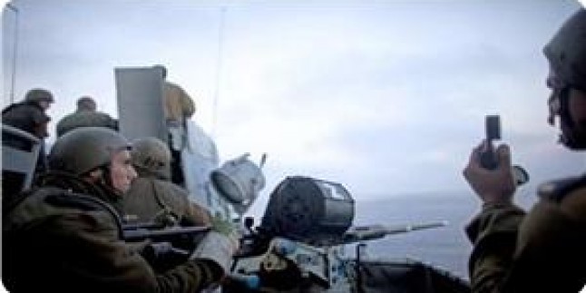 Korsan İsrail Güçleri Gazze Açıklarında Filistinli İki Balıkçıyı Gözaltına Aldı