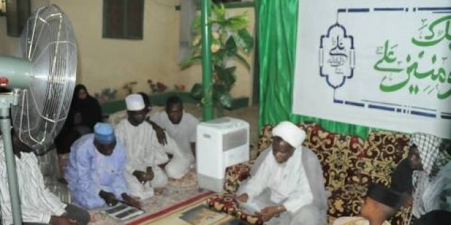 Nijerya Hizbullahi Hareketi lideri Şeyh İbrahim Zakzaki, internet aktivistlerini kabul etti.