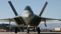 ABD, Katar’a F-22 Raptor uçağı konuşlandırdı