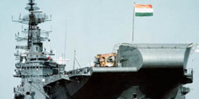 Hindistan savaş gemileri de yola çıktı
