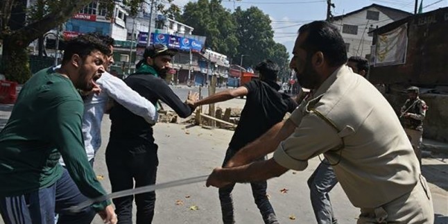 Hindistan, Cammu ve Keşimr’de sokağa çıkma yasağı ilan etti