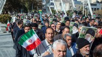 İran halkı meydanlara dökülerek isyancıları kınadılar