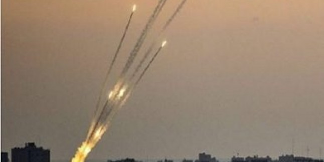 İslami Cihad Hareketi Şam’da Ve Gazze’de Şehid Olan Liderlerinin İntikamını Telaviv’i 20 Grad Füzesiyle Vurarak Füze Saldırılarına Başladı
