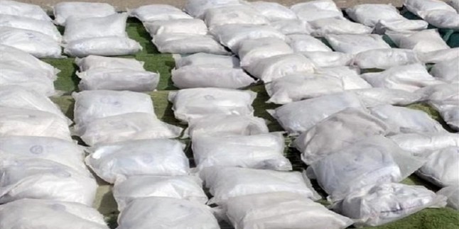 İran’ın güneydoğusunda 1.3 ton uyuşturucu ele geçirildi