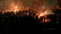 Bağdat’ta Kimliği Belirsiz Kişilerce Göstericilere Ateş Açıldı