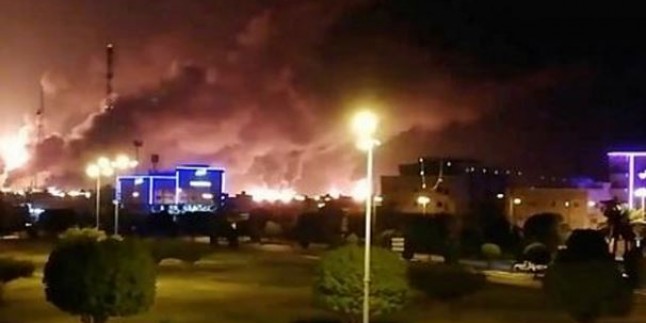 Yemen Hizbullahı ARAMCO Şirketinin Riyad’daki Petrol Tesislerini İHA’larla Vurdu