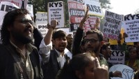 Hindistan’da Vatandaşlık Yasası’na Karşı Protestolar Sürüyor