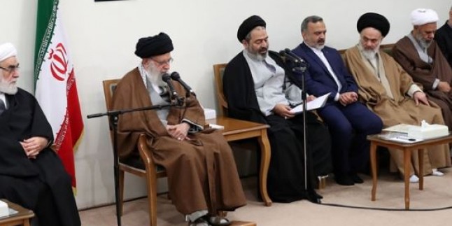 İmam Seyyid Ali Hamanei: İran milletinin direnişi Amerika’yı öfkelendirmiştir