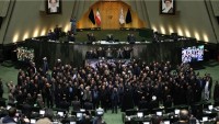 İran meclisinde kahrolsun Amerika ve İsrail sloganı yankılandı