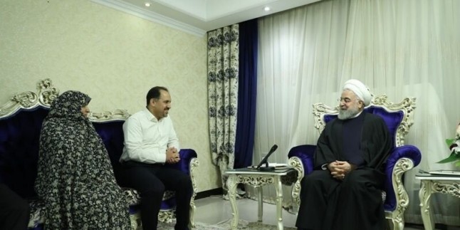 Ruhani: İran halkı devrimin ilk günleri gibi düşmanın komploları karşısında direnmekte
