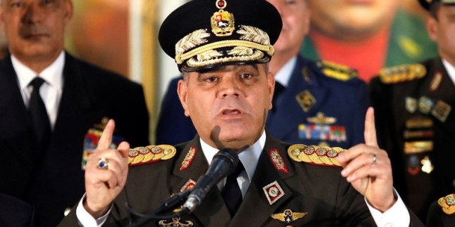 Venezuela savunma bakanı: İran gemilerini koruyoruz