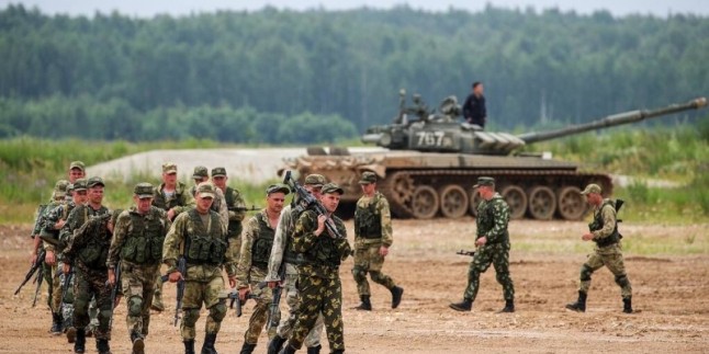 Putin’den sınırda 150 bin askerle tatbikat emri