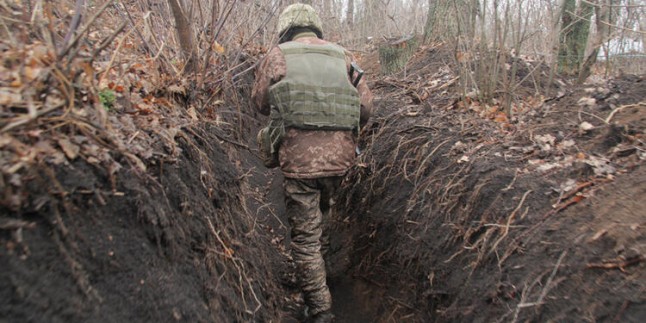 Donbas bölgesinde Rus yanlısı ayrılıkçılar ile Ukraynalı askerler arasında çatışma çıktı