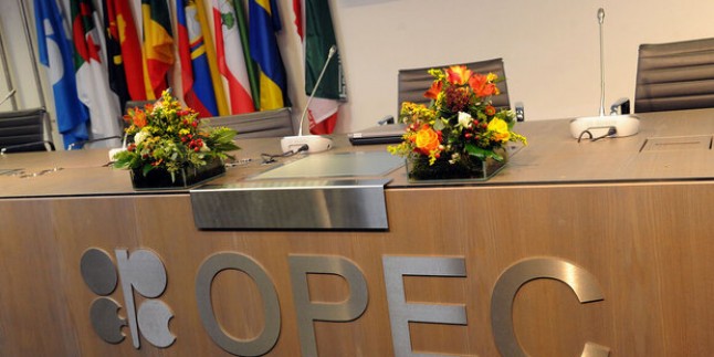 OPEC ülkeleri, petrol üretimini artırma konusunda anlaşmaya vardı