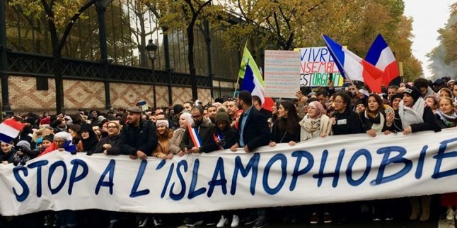 Fransa Ulusal Meclisi’nde İslam karşıtı yasanın onaylanması
