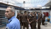 Siyonist İsrail hapishanelerinde 14 Filistinli esir ölüm tehlikesi ile karşı karşıya