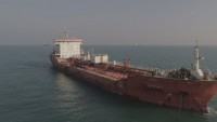 İran Fars Körfezi’nde 11 milyon litre kaçak akaryakıt taşıyan yabancı petrol gemisine el koydu