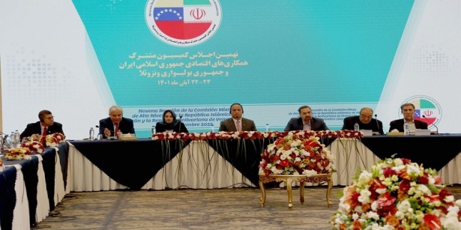 Tahran’ın Karakas ile ekonomik ve ticari işbirliğini artırmaya vurgusu