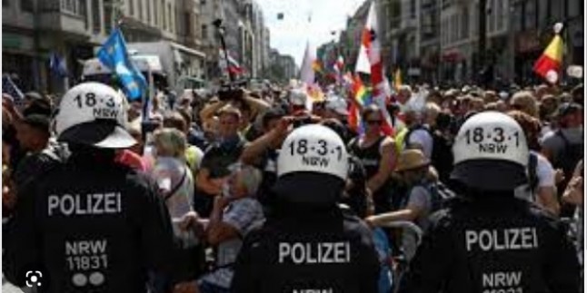 Almanya ve İspanya’da protesto eylemleri düzenlendi