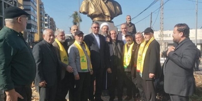 Lübnan’da Şehit Kasım Süleymani için anma töreni düzenledi
