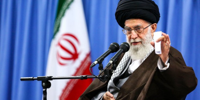 İmam Hamanei: Amerika, İranofobi aracılığıyla İran’la ticareti engelliyor