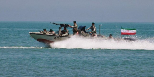 İran ordusundan Blucistan eyaletinde “deniz tatbikatı”