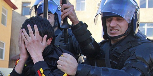 Azerbaycan Cumhuriyeti’nin Şeki şehrinde onlarca kişi göz altına alındı